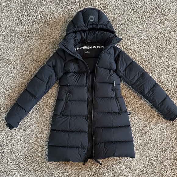 Aritzia Jackets & Blazers - Aritzia Super Puff Black Mid Length puffer jacket